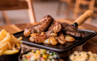 Receta fácil de picaña de Angus Negro con salsa - Carnes Carrasquilla