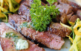 Carne exótica marinada